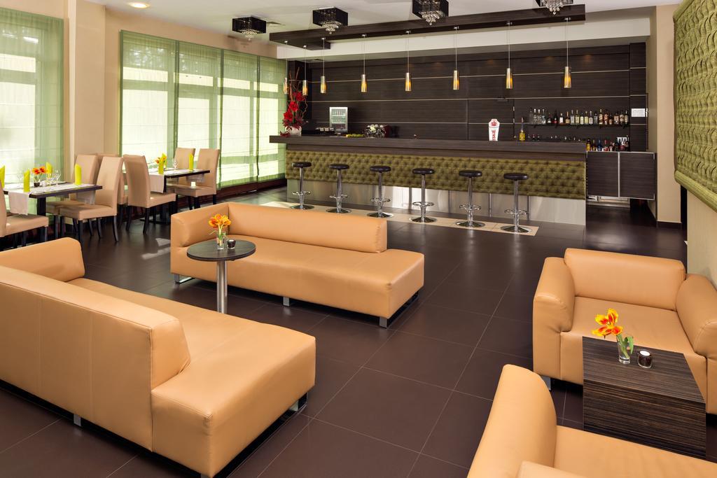 Z-Hotel Business & Spa Otwock Extérieur photo