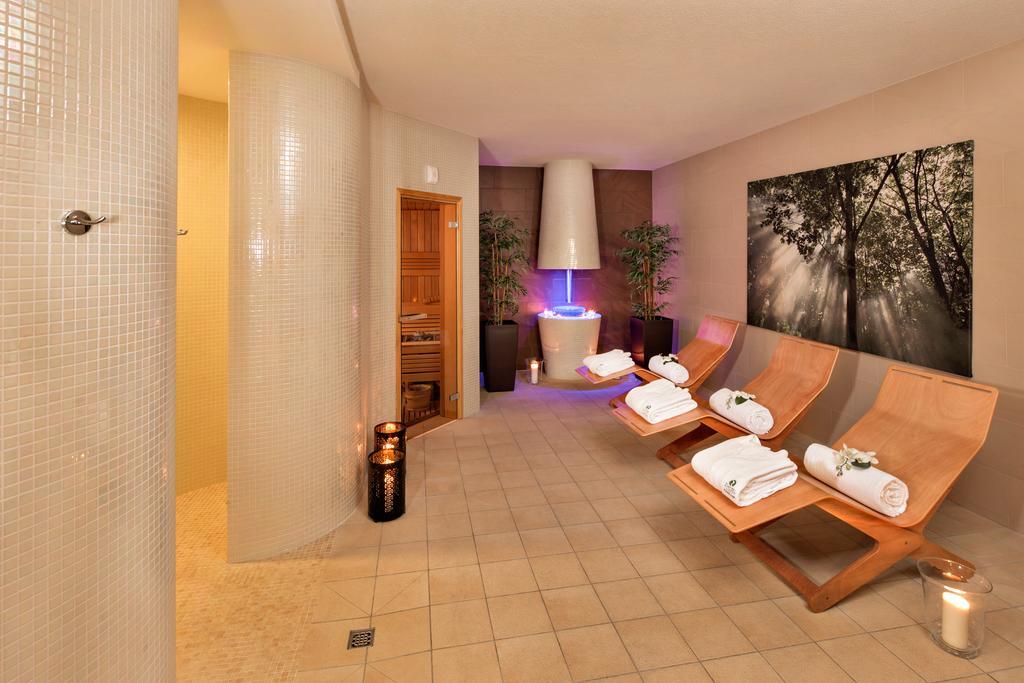 Z-Hotel Business & Spa Otwock Extérieur photo